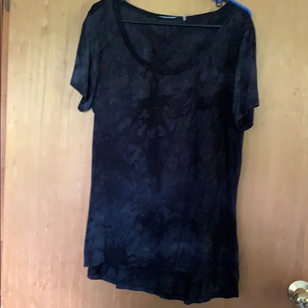 Tee gray navy and black